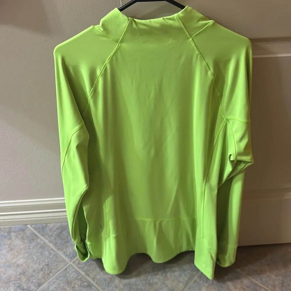 Athleta running top - Picture 3 of 5